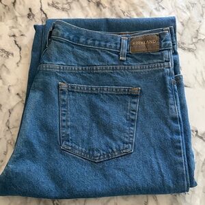 Kirkland Signature Men’s Relaxed Jeans in Classic Blue Denim